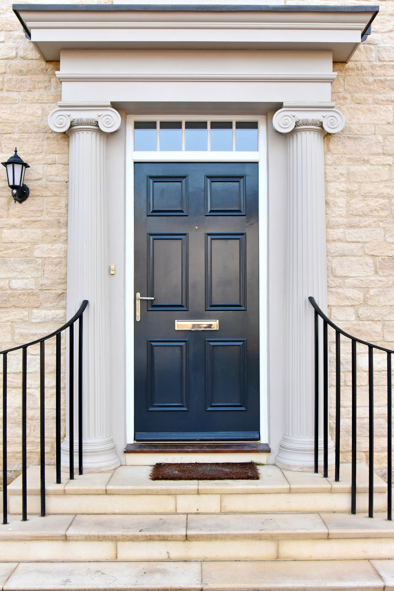 Vhodna vrata: Vsakič ko jih odprem, sem vesela, da sem izbrala točno ta.