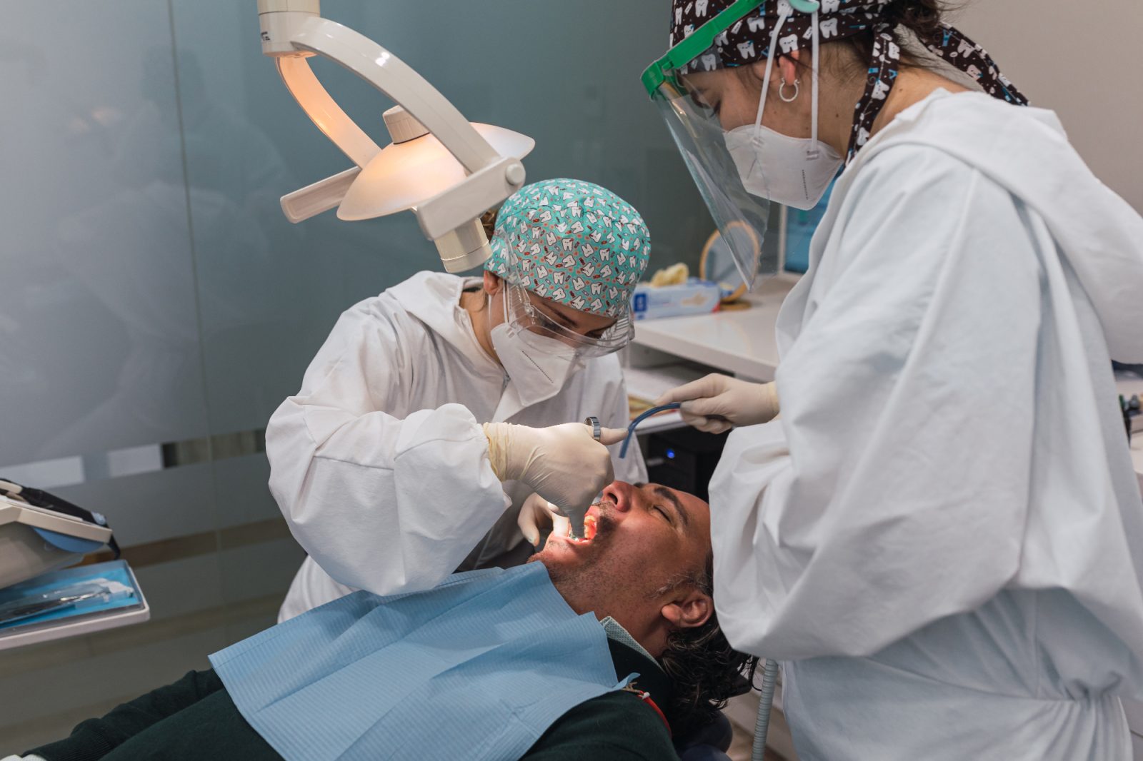 Zelo dober je bil zobni kirurg Koper, ravno v pravem času